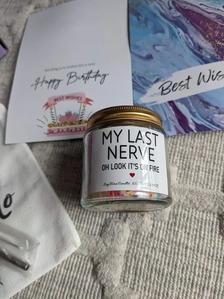 Gift Set - Picture 4 of 10